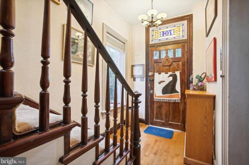 704 Capitol St, Washington, DC 20003-1344