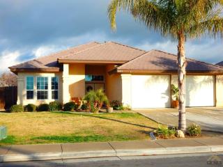 4013 Mesa Marin Dr, Bakersfield, CA 93306-8342