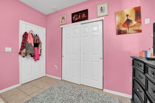 7970 20th St, Hollywood FL  33024-3667 exterior