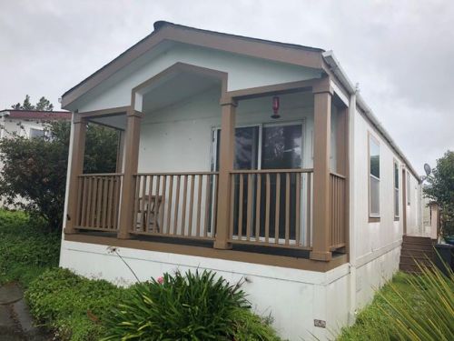 2 Sand Dunes Ct, Princeton By The Sea, CA 94019-2318
