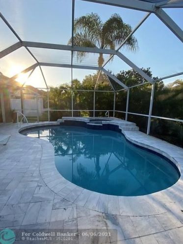 3843 9th Ln, Vero Beach FL  32960-6122 exterior