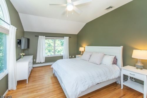 19 Marisa Ct, West Milford NJ  07480-3000 exterior