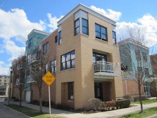 1830 Cape St, Milwaukee, WI 53212-3977