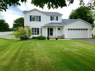 2267 Leyland Ct, Saint Paul, MN 55125-3533