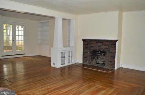 30 Main St, North Newton, PA 17241-1111