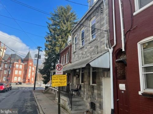 408 Vine St, Lancaster, PA 17603-5242