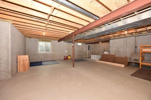 5830 121, Milwaukee WI 53227-3878 exterior