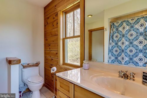 3714 Mountain Rd, Haymarket VA  20169-1739 exterior