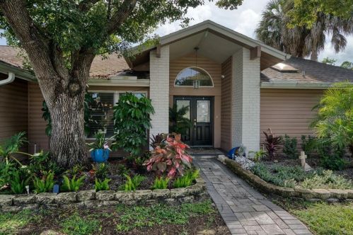 8729 Braxton Dr, Port Richey, FL 34667-6947