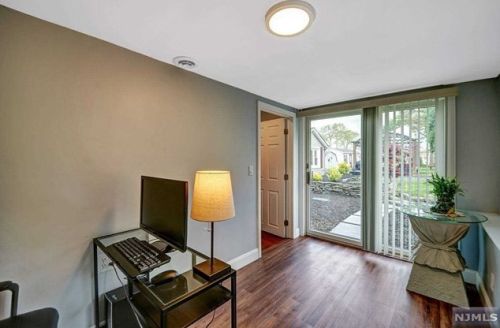 20 Highland Ave, West Milford NJ  07480-3855 exterior