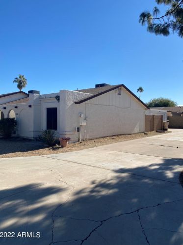 5119 Eugie Ave, Glendale, AZ 85304-1326