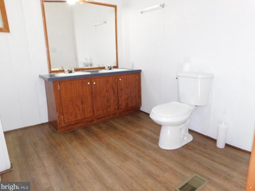 35353 Dannys Dr, Laurel DE  19956-3311 exterior