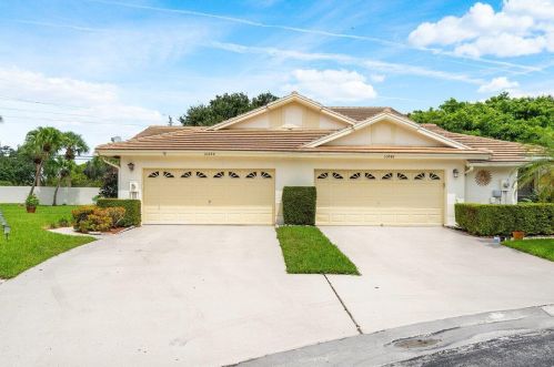 10844 Stafford Cir, Boynton Beach, FL 33436-4845