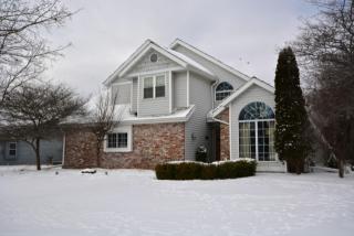 875 Rae Dr, Chenequa, WI 53029-1152
