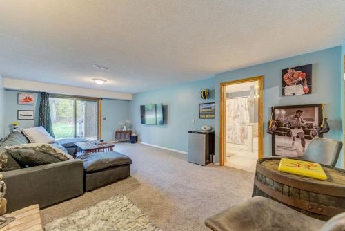 1116 Grandview Dr, Hudson WI  54016-1472 exterior