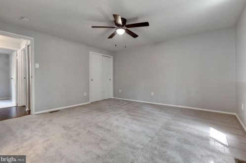 8467 Falling Leaf Rd, Springfield VA  22153-2503 exterior