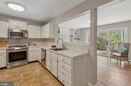 165 Orchard Ct, Blue Bell PA  19422-2824 exterior