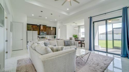 1013 6th Ave, Cape Coral FL  33909-1365 exterior