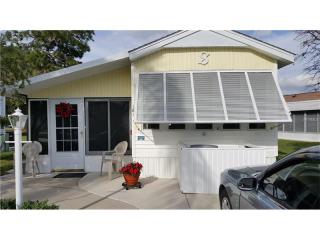 181 Crown Point Dr, Nokomis, FL 34275-1818