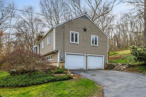 31 Coult Ln, Lyme, CT 06371-1105