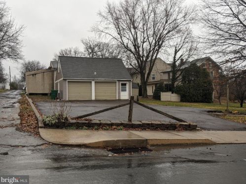 201 Central Ave, Souderton PA  18964-1428 exterior