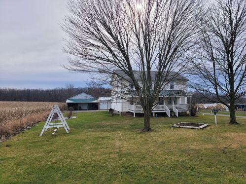 42 Stock Farm Rd, Jackson Center, PA 16133-1116