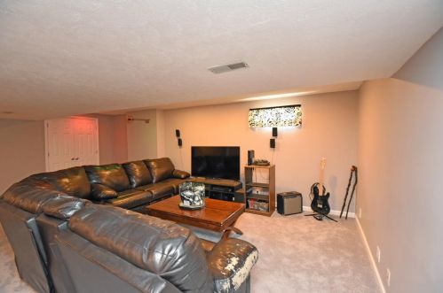 1413 Breckenridge Dr, Amelia OH  45102-1169 exterior