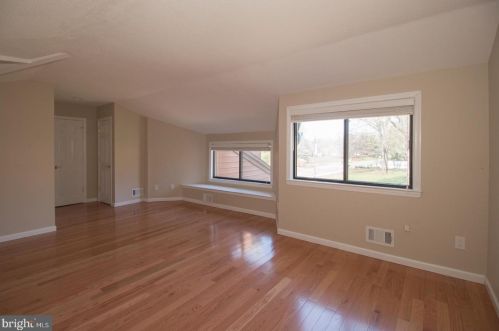 501 Sayre Dr, Princeton NJ  08540-5855 exterior