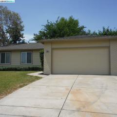 3608 Mountaire Dr, Antioch, CA 94509-5668