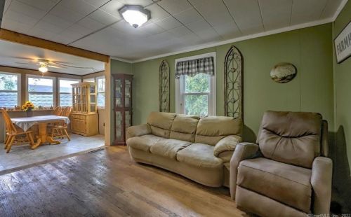 1 Hunters Ln, Ansonia CT  06401-2022 exterior