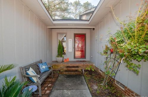 2937 Wedgeview Dr, Fayetteville, NC 28306-9712