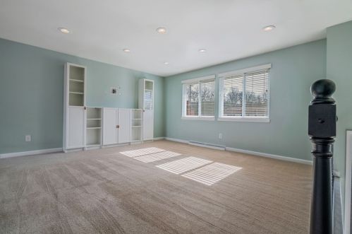 2422 Rolling Farms Rd, Glenshaw PA  15116-2564 exterior