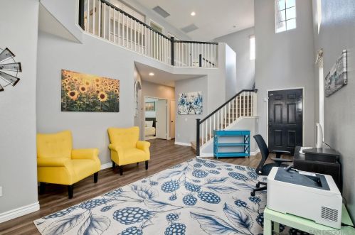 33551 Maplewood Ct, Temecula CA  92592-1832 exterior