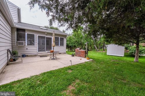 626 Worchester St, Herndon VA  20170-3139 exterior