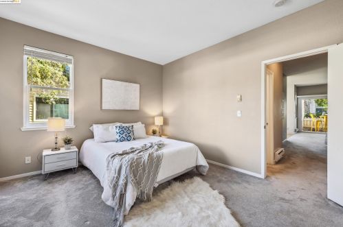 123 Lakeshore Ct, Richmond CA  94804-7422 exterior