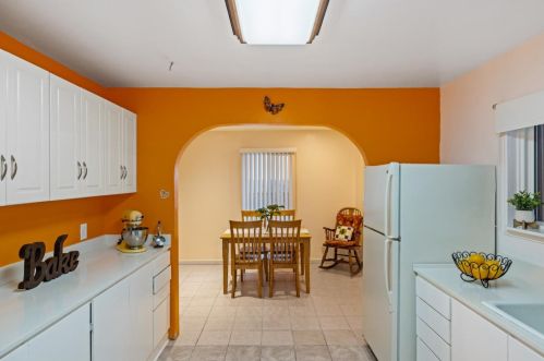 309 9th St, Del Monte Park CA  93950-3512 exterior