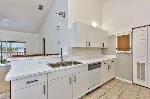 27099 Matheson Ave, Bonita Springs, FL 34135-5859