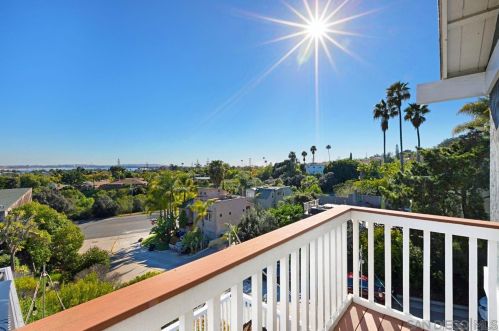 2451 Beryl St, San Diego CA 92109-3401 exterior