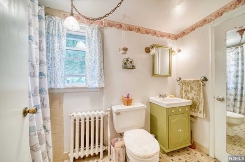 975 River Rd, N Milford NJ  07646-3112 exterior