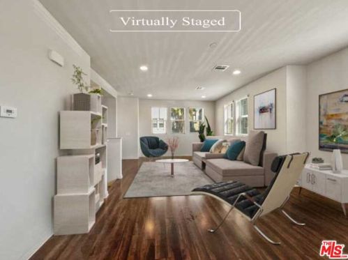 14114 Oak Lane Dr, Van Nuys, CA 91405-4001