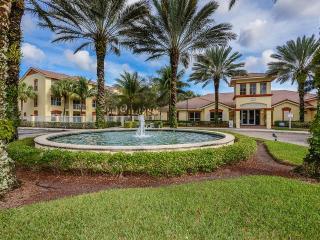 7132 Colony Club Dr, Lake Worth FL  33463-7839 exterior