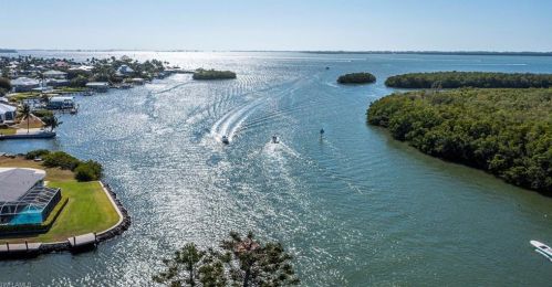 2632 York Rd, Saint James City FL  33956-2267 exterior