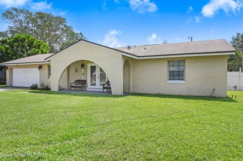 4875 Cocoanut Dr, Titusville, FL 32780-6966