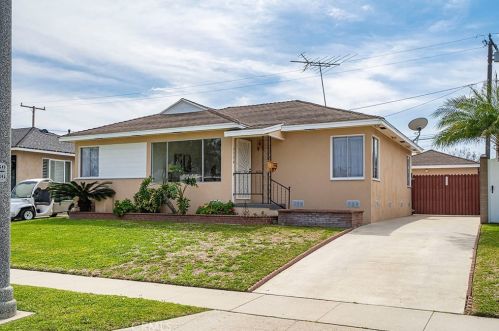 5754 Eberle St, Lakewood, CA 90713-1839