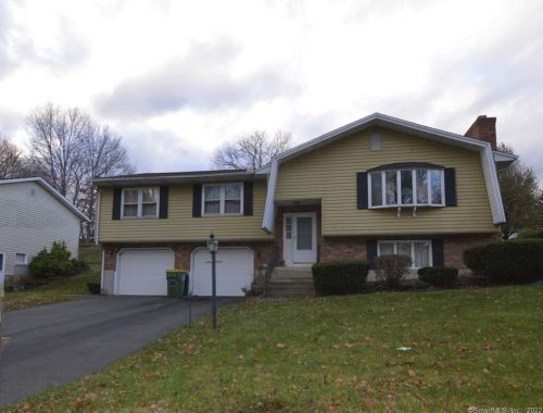 42 Middleway, Waterbury, CT 06708-3223
