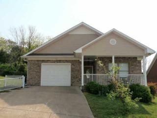 704 Maple Ct, Columbia, TN 38401-3095