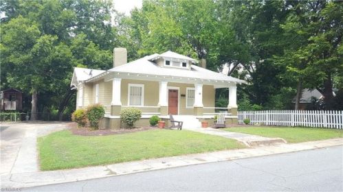 411 Tarpley St, Burlington, NC 27215-3861