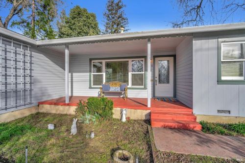 2276 Rowe Dr, Santa Rosa, CA 95403-3103