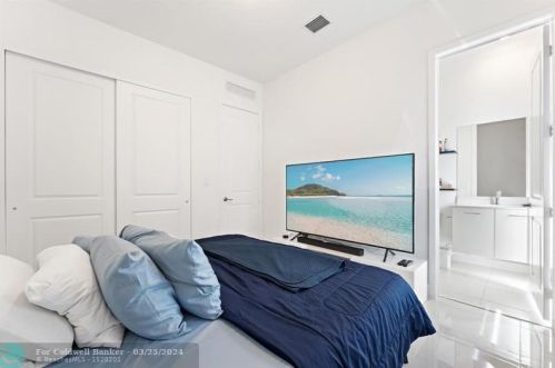 17451 41 St, Hollywood FL 33029-5035 exterior