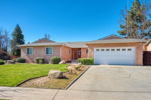 6067 Feland Ave, Fresno, CA 93711-1617